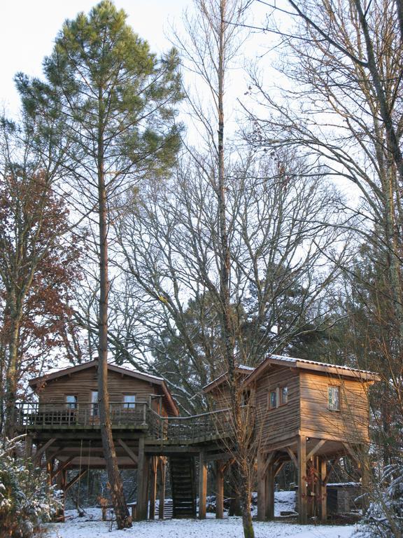 Les Cabanes Du Tertre Urval Exterior photo