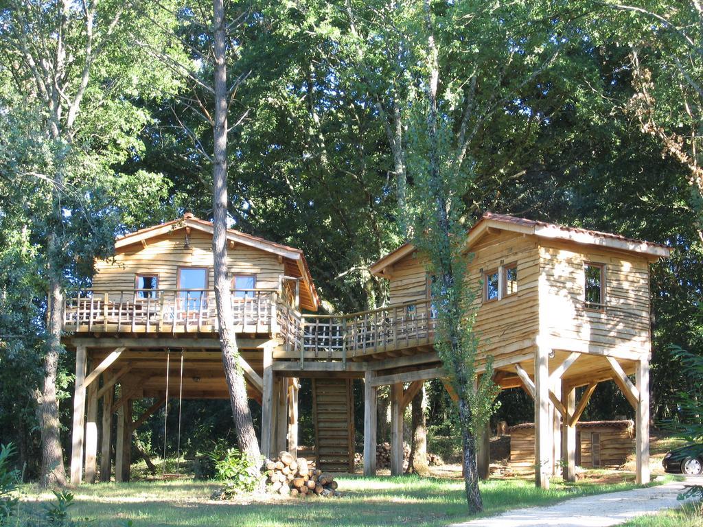 Les Cabanes Du Tertre Urval Exterior photo